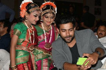 Mister Movie Pre Release Function